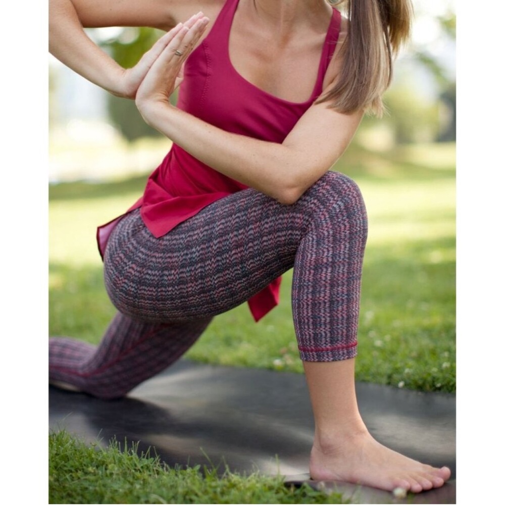Lululemon Women's‎ Wunder Under Crop
*Ziggy Wee Luon Ziggy Wee Flare Size 2